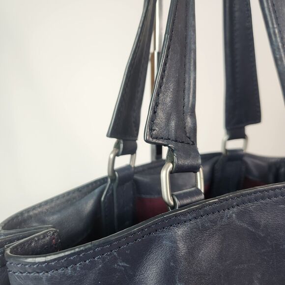 Etienne Aigner Purse Quiet Luxury Minimalist Leather Modest Feminine Designer - Picture 6 of 16